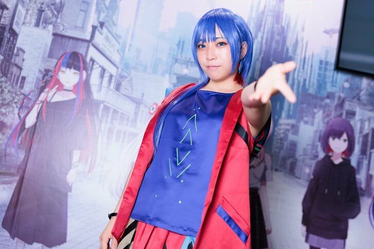 コスプレイヤー茉夏さん＆星乃まみさん、バーチャルアーティスト「花譜＆理芽」コスプレを披露の画像005