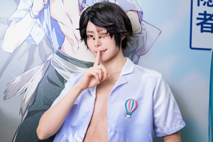 腹筋バキバキ！ フィットネスモデル・桃戸ももさん、あまりにもイケメンな“男装姿”『第五人格』探鉱者コスプレを披露の画像001