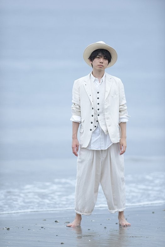 人気声優・梶原岳人の素顔を凝縮! 初のフォトブックでそのパーソナルな魅力に触れるの画像