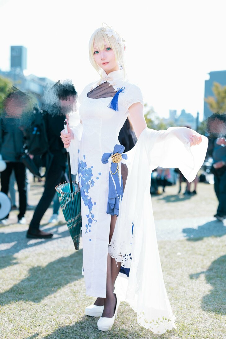 『FGO』セイバーコスプレで行列！人気コスプレイヤー・五色もかさんの衣装のこだわり「Sサイズで体のラインに合うようぴったりに」の画像003