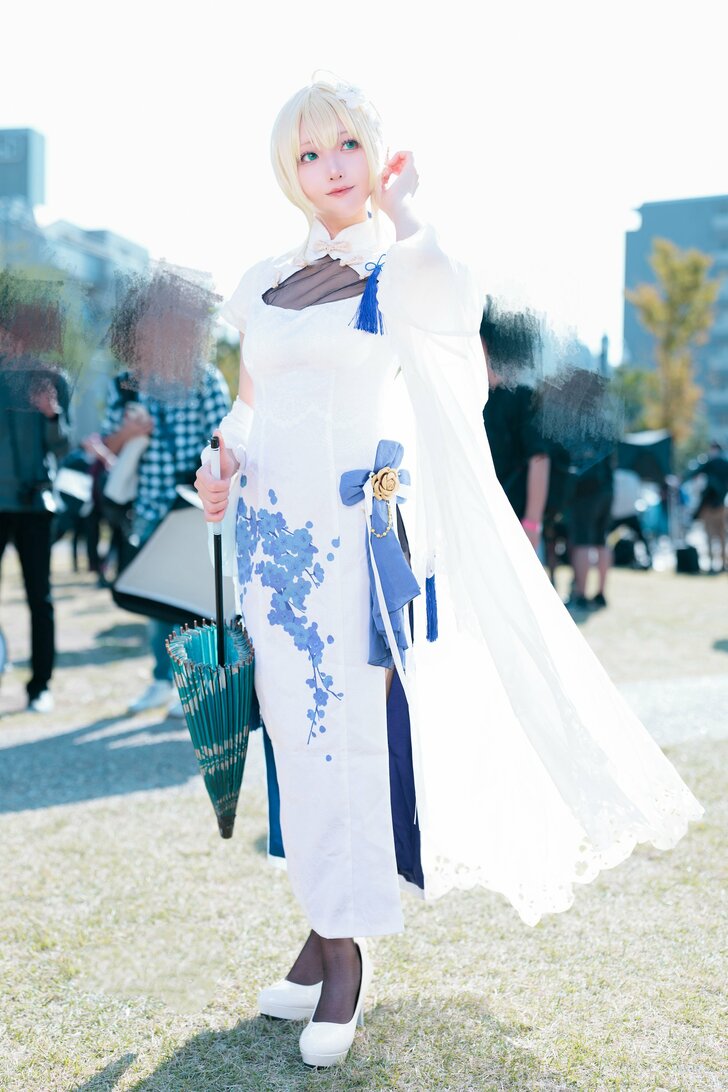 『FGO』セイバーコスプレで行列！人気コスプレイヤー・五色もかさんの衣装のこだわり「Sサイズで体のラインに合うようぴったりに」の画像004