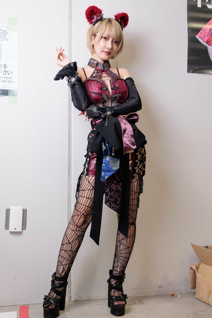 人気コスプレイヤー・火将ロシエル「コミックマーケット102」新刊写真集に“メイド服プレゼントの実兄”も「ガタッ」の画像006