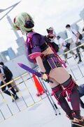 『コミックマーケット100』コスプレイヤー・倉地那侑さん、殺気漂う『原神』久岐忍コスプレ披露「真面目なのに照れ屋さんというギャップがかわいい」の画像002