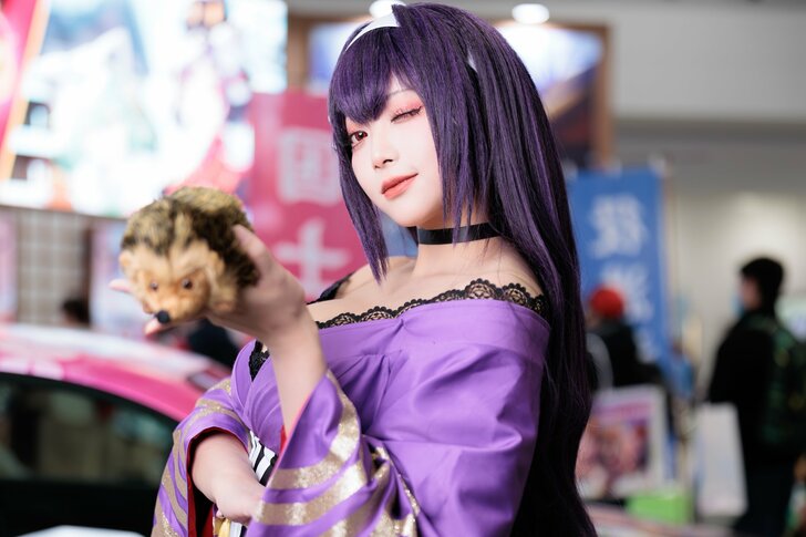 中国の人気コスプレイヤー・Natsumeさん「コミケ」参加で『雀魂』二階堂美樹コスプレを披露の画像001