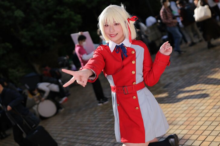 コスプレイヤー・雨晴ゆずかさん＆望月うかるさん『リコリス・リコイル』千束＆たきな披露！“併せ”をしたキッカケは「SMARTQueen撮影会」の画像003