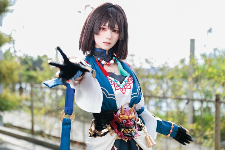 コミケ密着TV取材で大バズり！福岡の人気急上昇レイヤー・月海つくねさん『崩壊：スターレイル』雪衣姿を披露の画像003