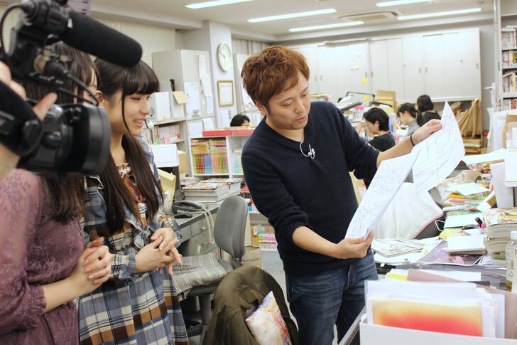 A応P・堤雪菜＆工藤ひなきが『つぐもも』編集部を訪問！ BL漫画の生ネームに興奮！の画像002