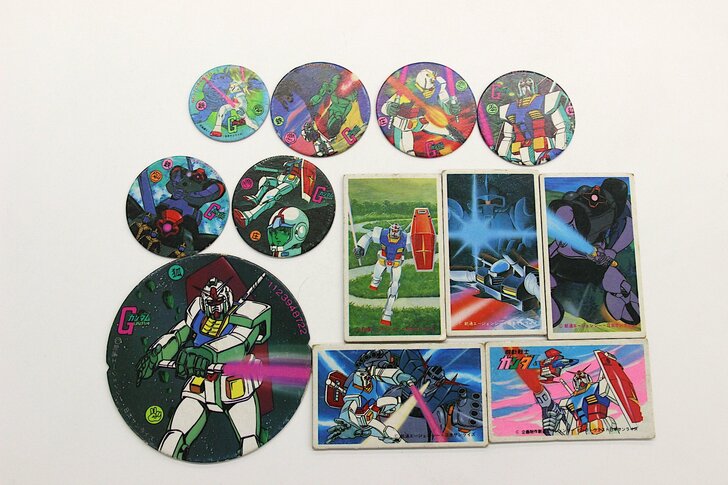 「ガンダムめんこ」「ガン消し」「カードダス」いくつ覚えてる？ 昭和の少年たちを熱狂させた「ガンダムおもちゃ」4選の画像001