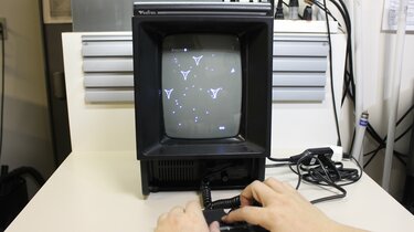 【VECTREX ベクターレックス 本体 ジャンク品 希少 レトロゲーム】 昭和に埋もれた超珍品ゲーム機「光速船」の時代を超えるカッコよさ