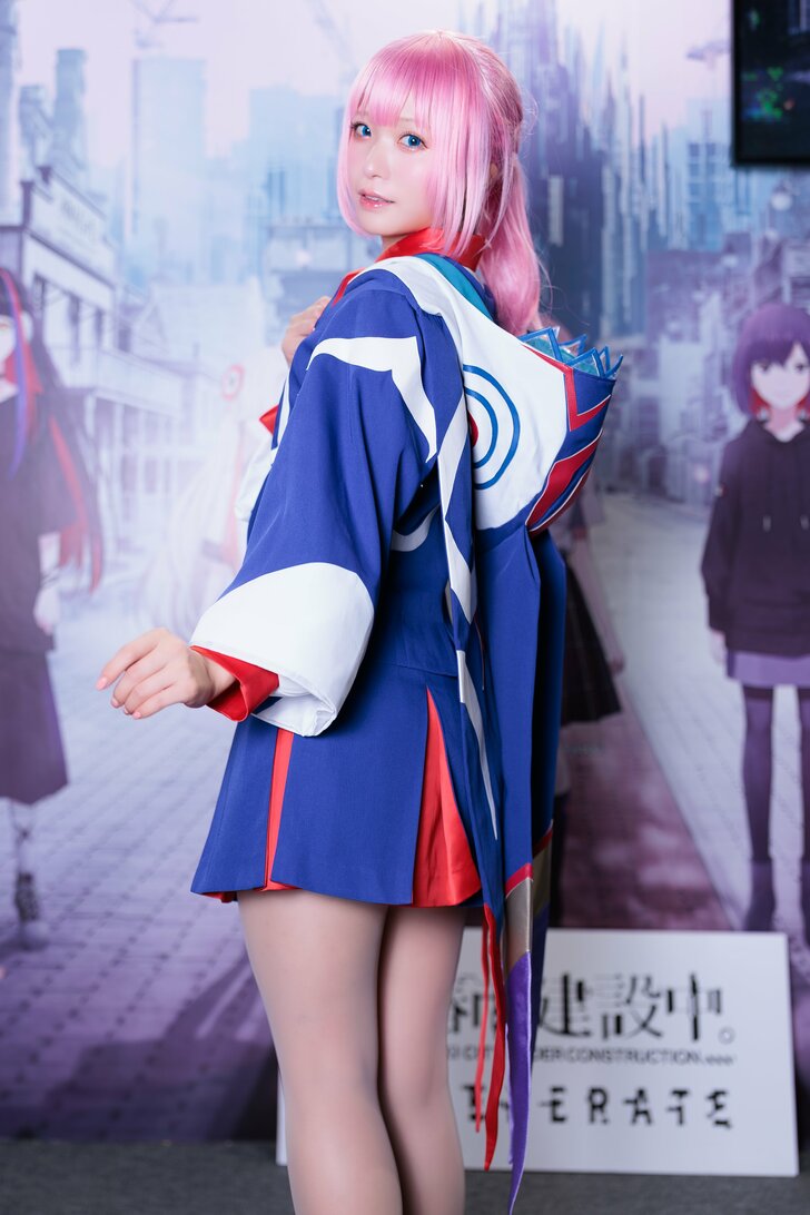 コスプレイヤー茉夏さん＆星乃まみさん、バーチャルアーティスト「花譜＆理芽」コスプレを披露の画像010