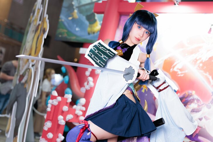 24万人来場『東京ゲームショウ2023』人気コスプレイヤー・楪くれはさん“不死身の忍者少女”に「お気に入りはスカートの割れ目」の画像003