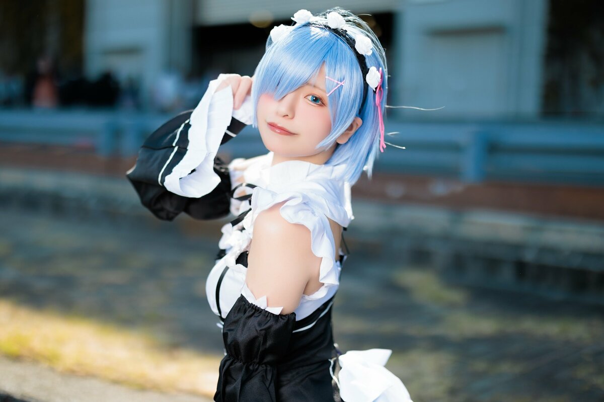 人気コスプレイヤー・甘噛もち「レムりんになりきるイメージ」大好きな『リゼロ』コスプレに“再チャレンジ”のワケ | ふたまん+