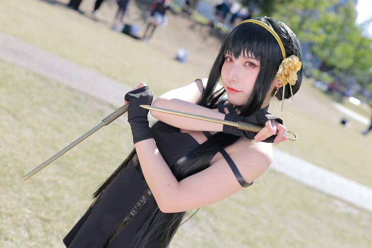 人気コスプレイヤー・紗愛さん『SPY×FAMILY』ヨル・フォージャーのコスプレ披露！『池袋ハロウィン2022』参加に「去年よりイベントに人が戻ってきている」の画像001