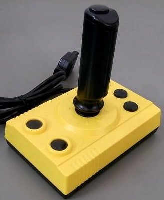 ファミコン初の片手コントローラーとハドソン連射コントローラー ハドソンジョイスティック」「ジョイボール」…夢が詰まった80