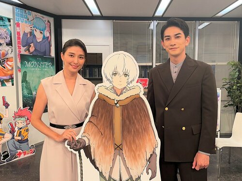 写真左から、橋本マナミ、町田啓太