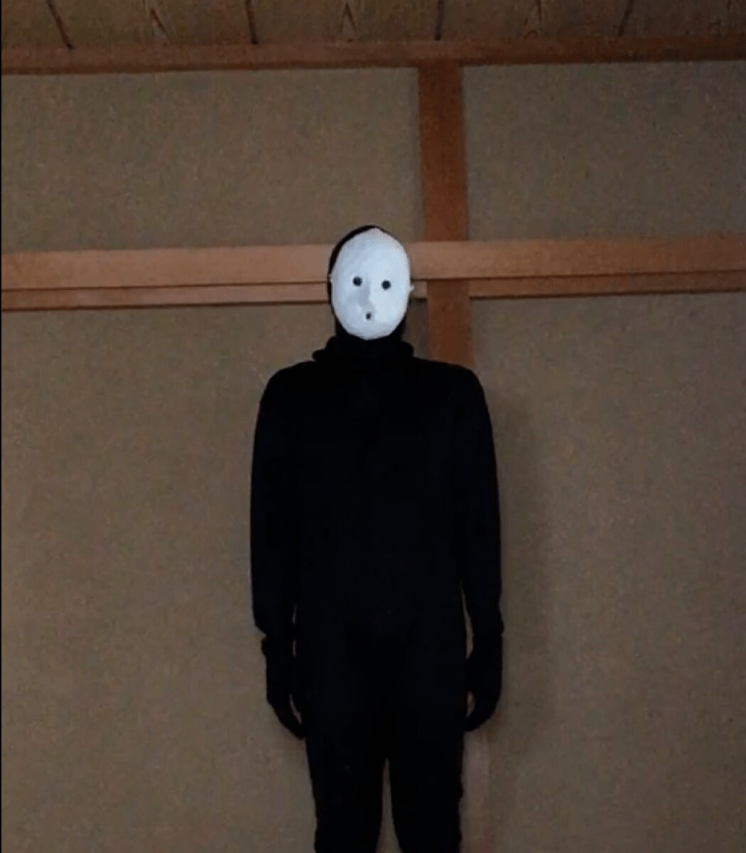 変な絵 発売10日で万部突破 話題席巻の覆面ホラー作家 雨穴氏が 本当にゾッとした 伝説の漫画作品とは ふたまん