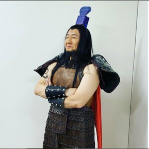 チョコプラ長田の新キャラ「小沢たかおです」映画『キングダム』王騎のコスプレが話題にの画像