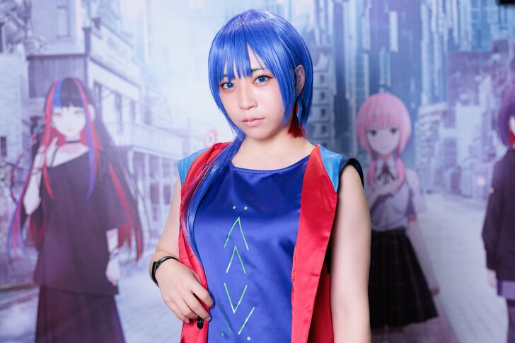 コスプレイヤー茉夏さん＆星乃まみさん、バーチャルアーティスト「花譜＆理芽」コスプレを披露の画像003