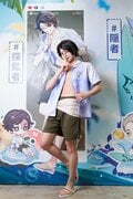 腹筋バキバキ！ フィットネスモデル・桃戸ももさん、あまりにもイケメンな“男装姿”『第五人格』探鉱者コスプレを披露の画像005