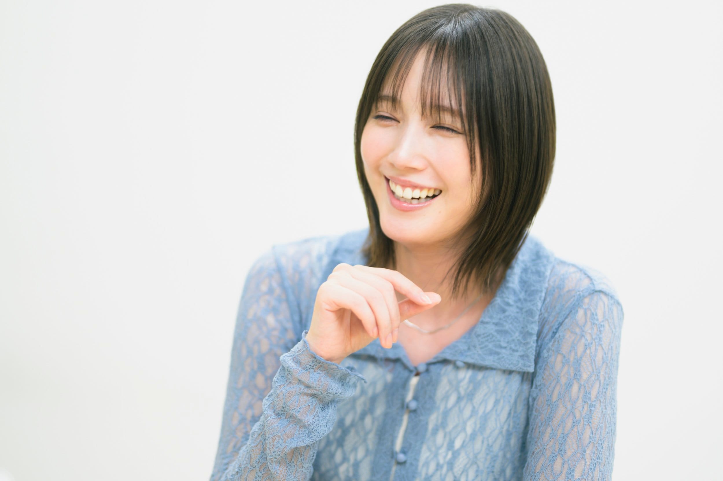 本田翼「恥じらわずに大胆なことをしています（笑）」吹っ切って挑んだ“オトナの自撮り”シーン、ドラマ『北くんがかわいすぎて手に余るので、３人でシェアすることにしました。』の画像003