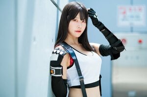 現役看護師グラドル桃里れあの『FF』ティファコスプレに熱視線！「ウエストが細いので大変でした…」の画像