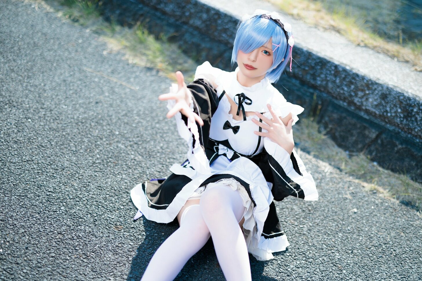 (2ページ目) 人気コスプレイヤー・甘噛もち「レムりんになりきるイメージ」大好きな『リゼロ』コスプレに“再チャレンジ”のワケ | ふたまん+